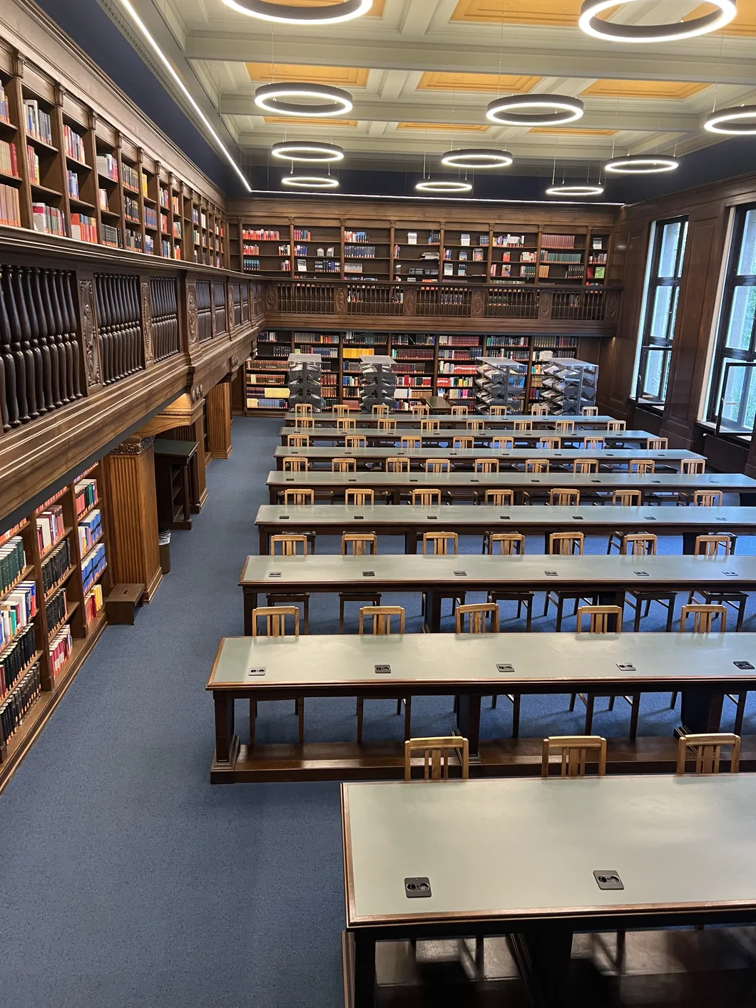 Landesbibliothek-Lesesaal-2