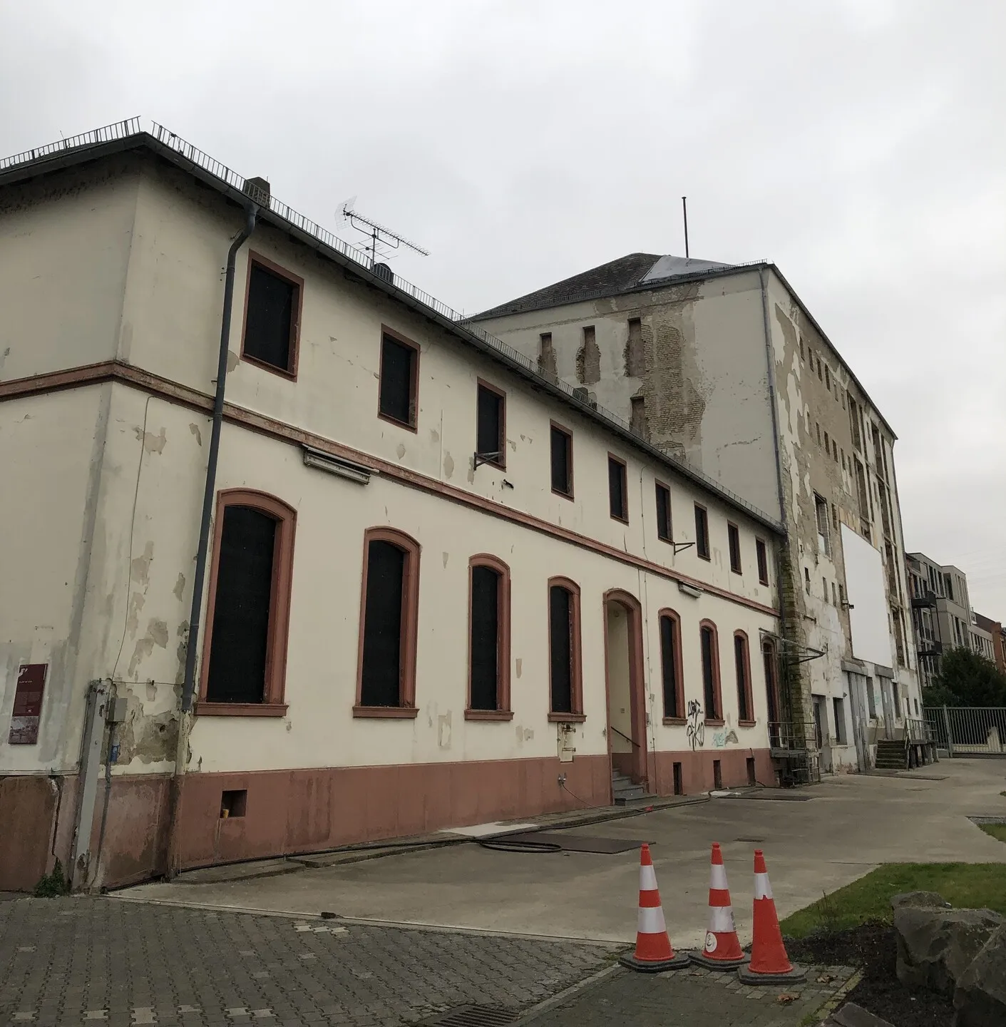 Zollspeicher-außen